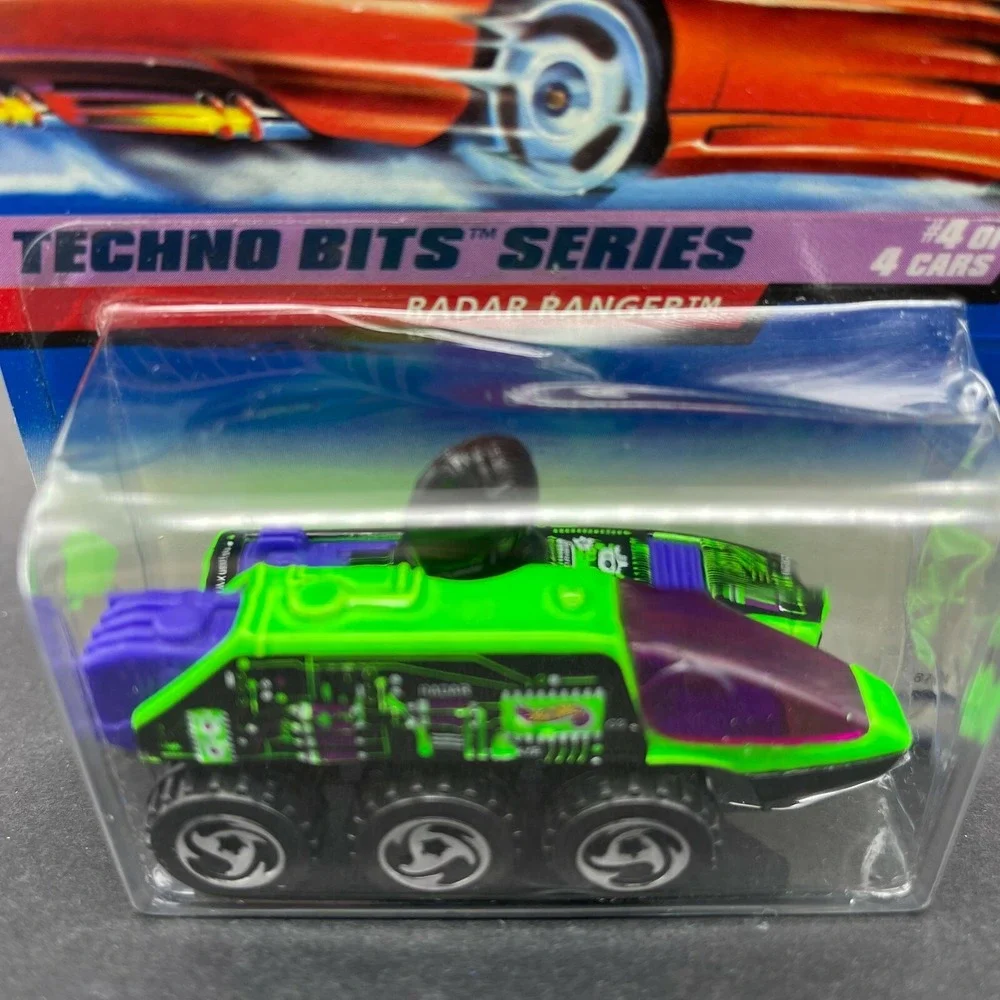 Hot Wheels Radar Ranger Communication Vehicle Techno Bits Diecast 1/64 #692